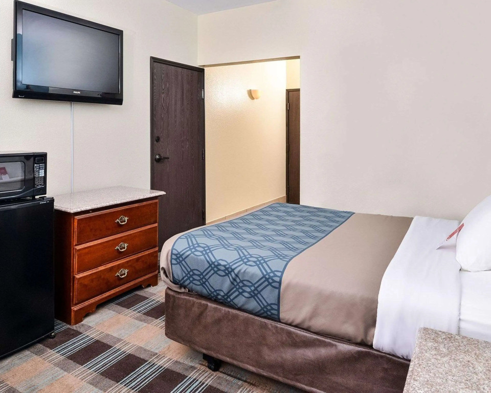 Econo Lodge Inn & Suites Shelbyville