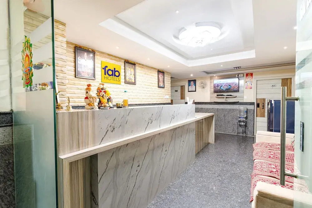 Fabhotel Sai Luxury Comforts