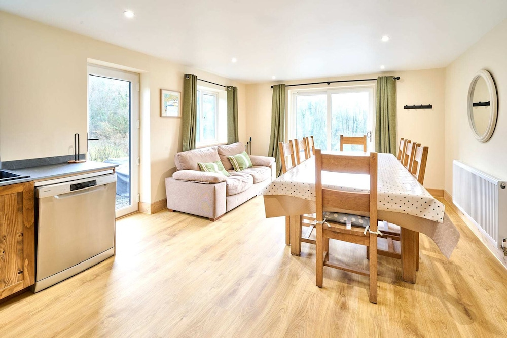 Host Stay Morley Cottage