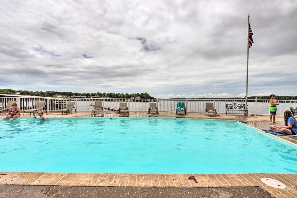 Lakefront Haven w/ Balcony in Osage Beach!