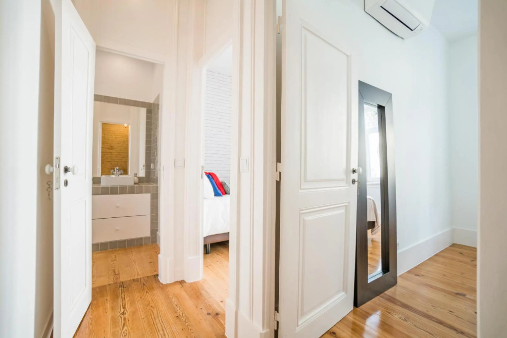 JOIVY Gorgeous 3BR home w/balcony nearby Time Out Market