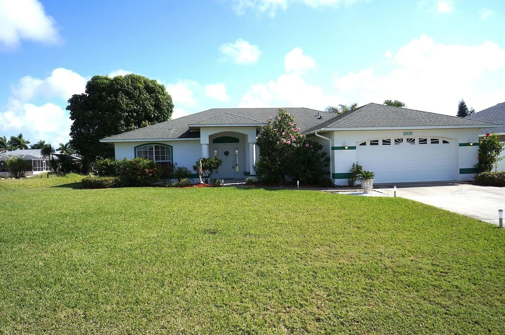 Rebecca Large Pool and Close to Everything Cape Coral Offers 102
