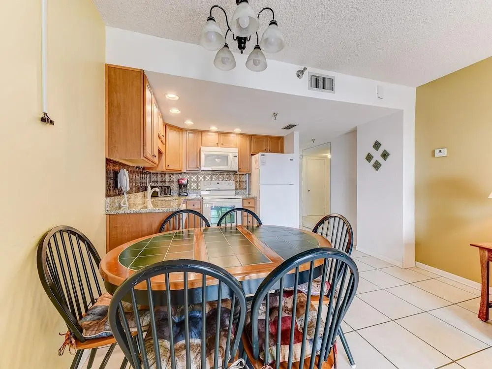 Sunglow Resort 305 by Distinctive Beach Rentals
