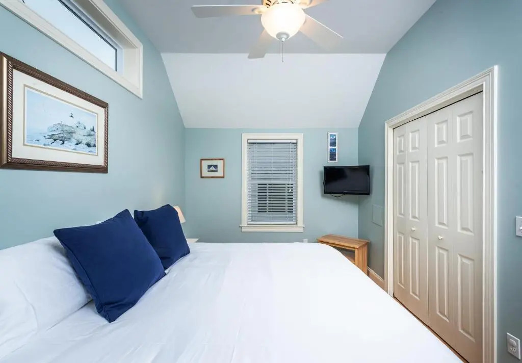 Heron Neck Cottage at One Long Beach