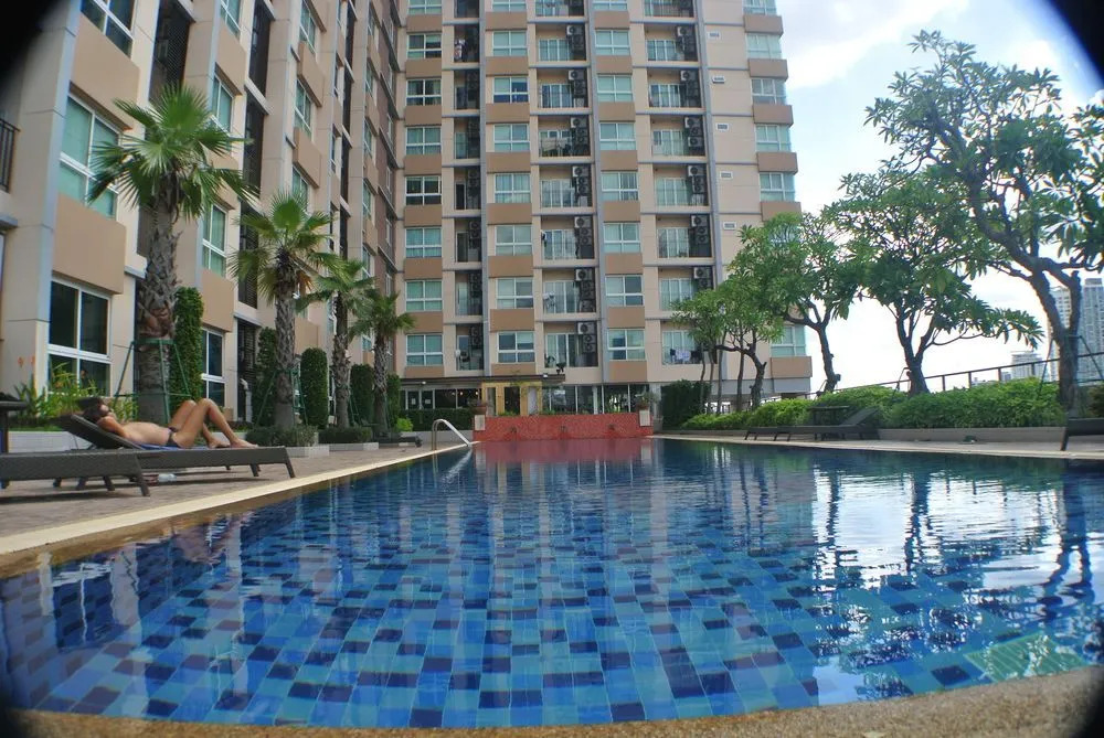 Diamond Sukhumvit by FIB