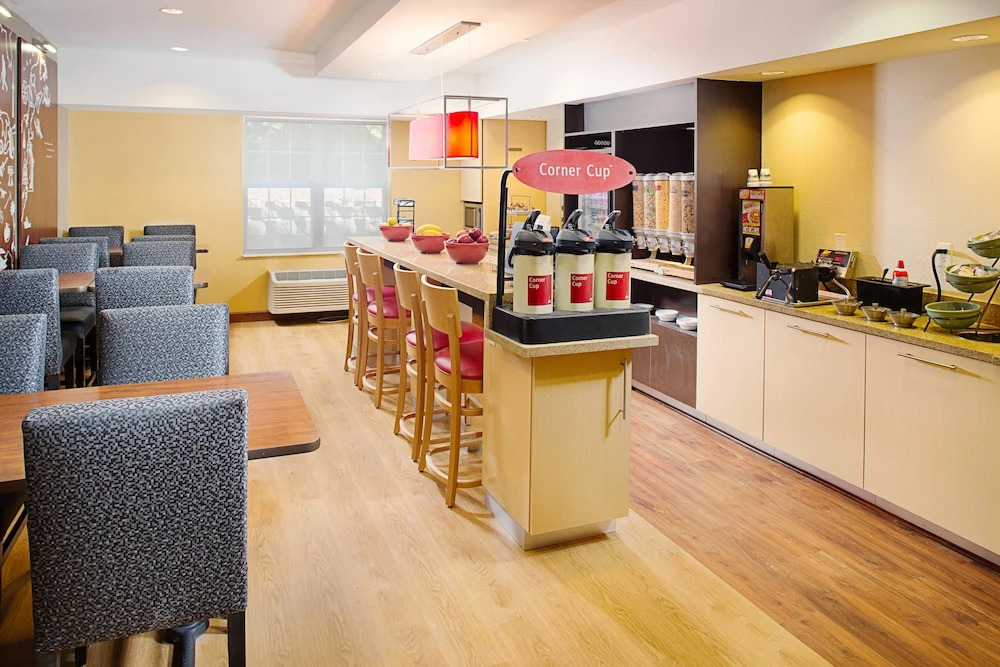TownePlace Suites Manchester-Boston Regional Airport