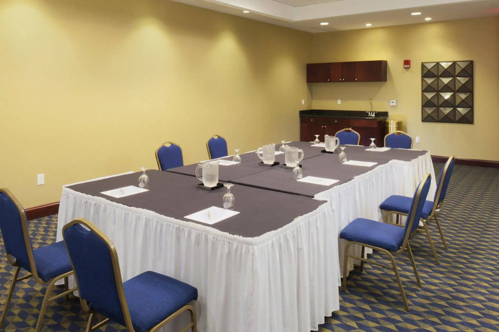 DoubleTree by Hilton Greensboro