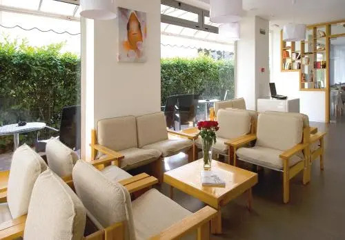 Hotel Simi Lan