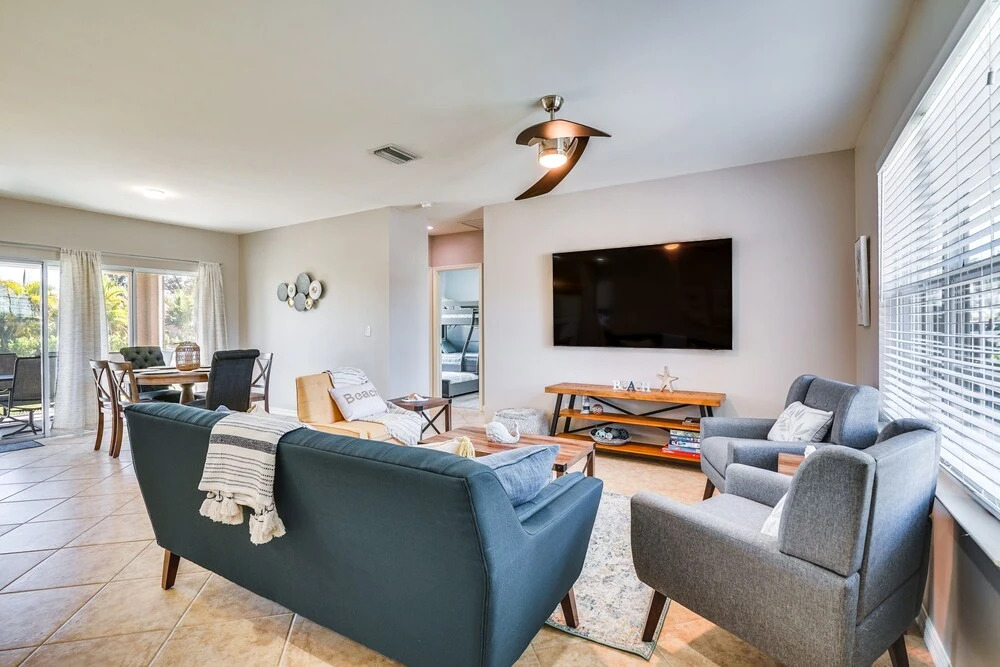 Screened Porch & Fire Pit: Quiet Cape Coral Home