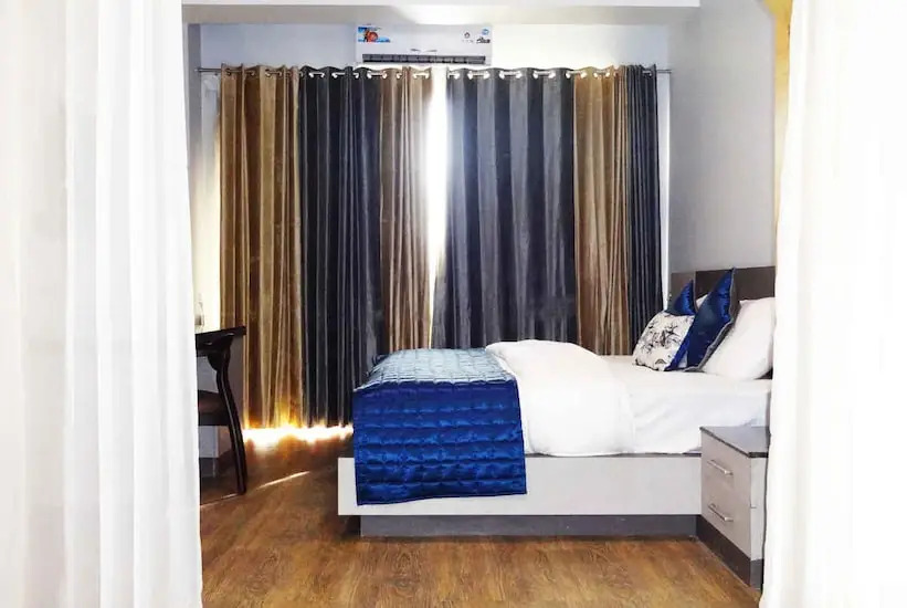 Hotel Kangra Rodeway Inn
