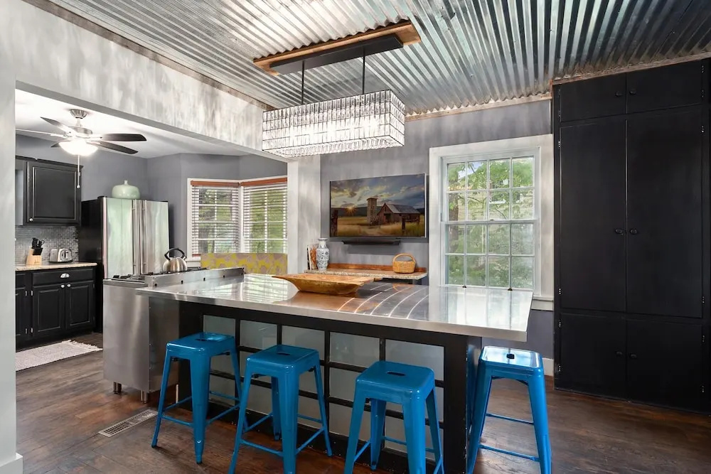 Holly House - Half Mile from Greenway Trail - Near U of A