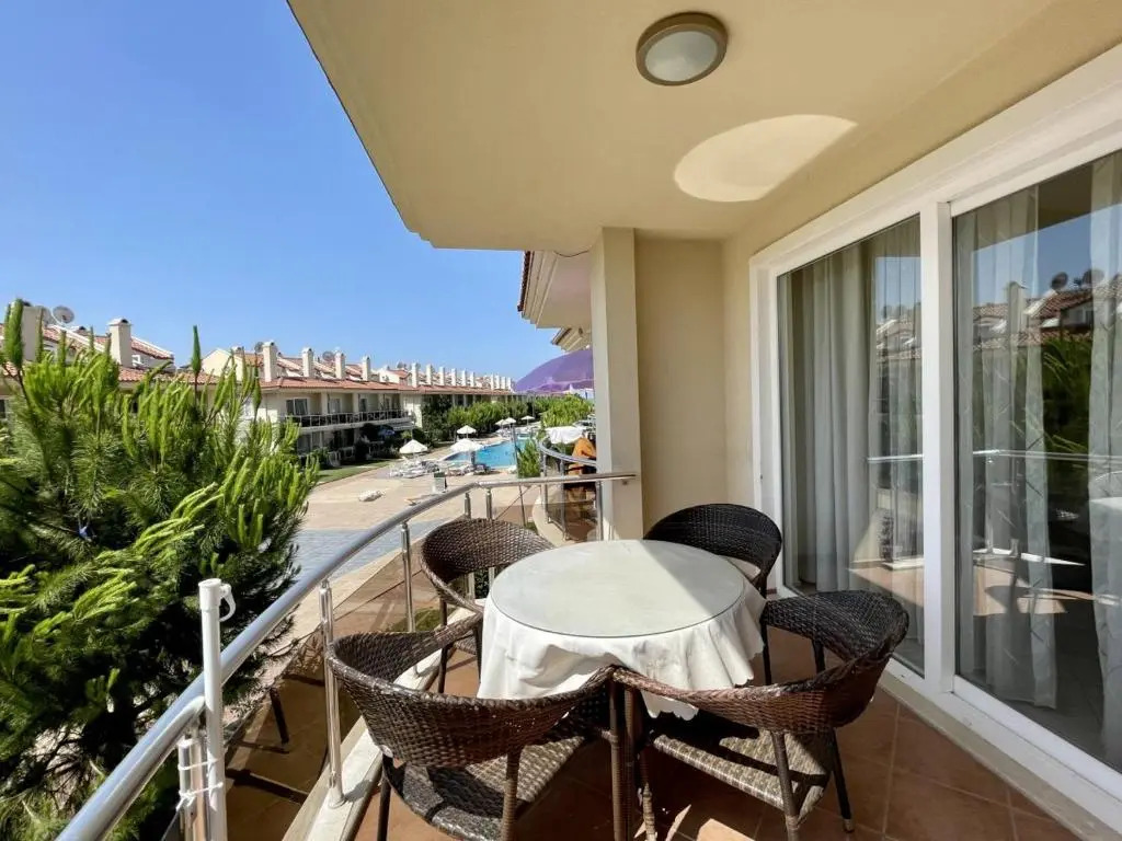 Sunset Beach Club Lebrentals