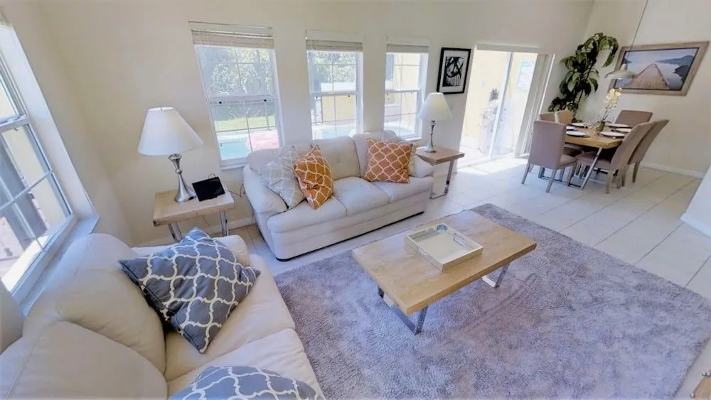 ACO FAMILY – 4 bd TOWNHOME WITH POOL (1717)