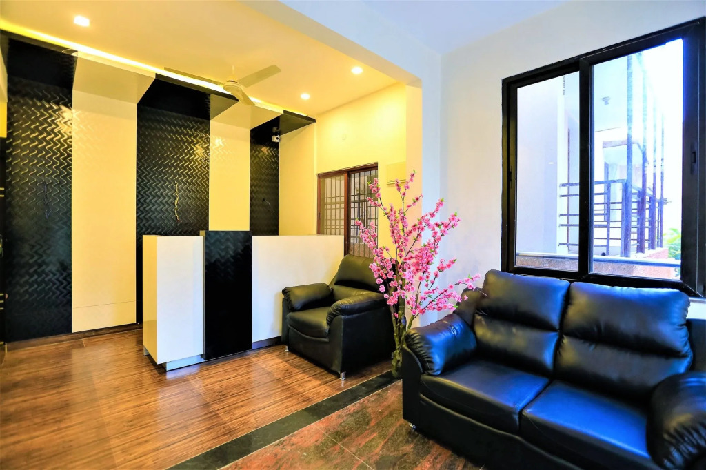 FabHotel Corporate Crown - Nr Jyoti Nivas University
