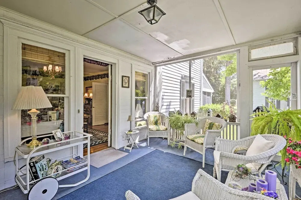 Historic Keuka Lake Estate in Hammondsport w/ Pool