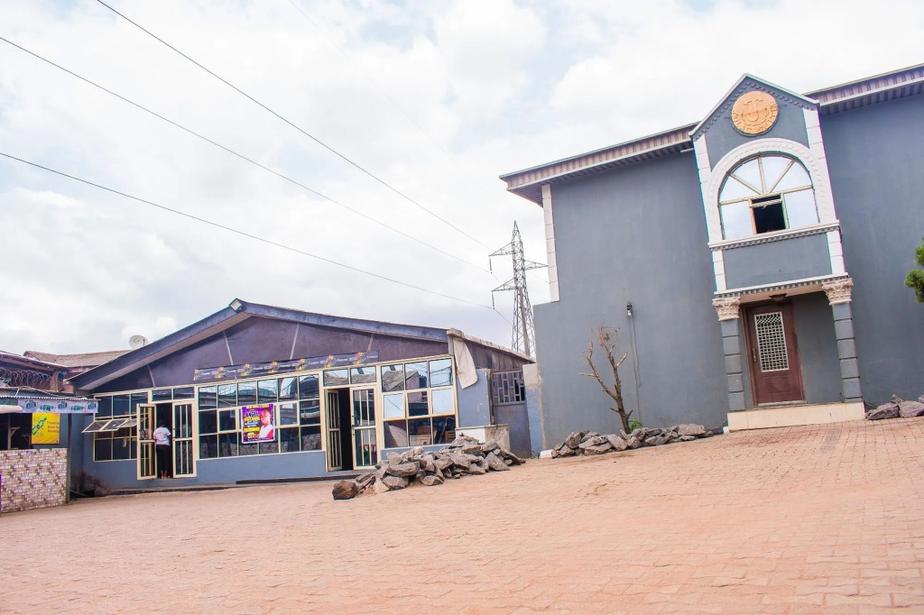 Jolac Hotel And Suites