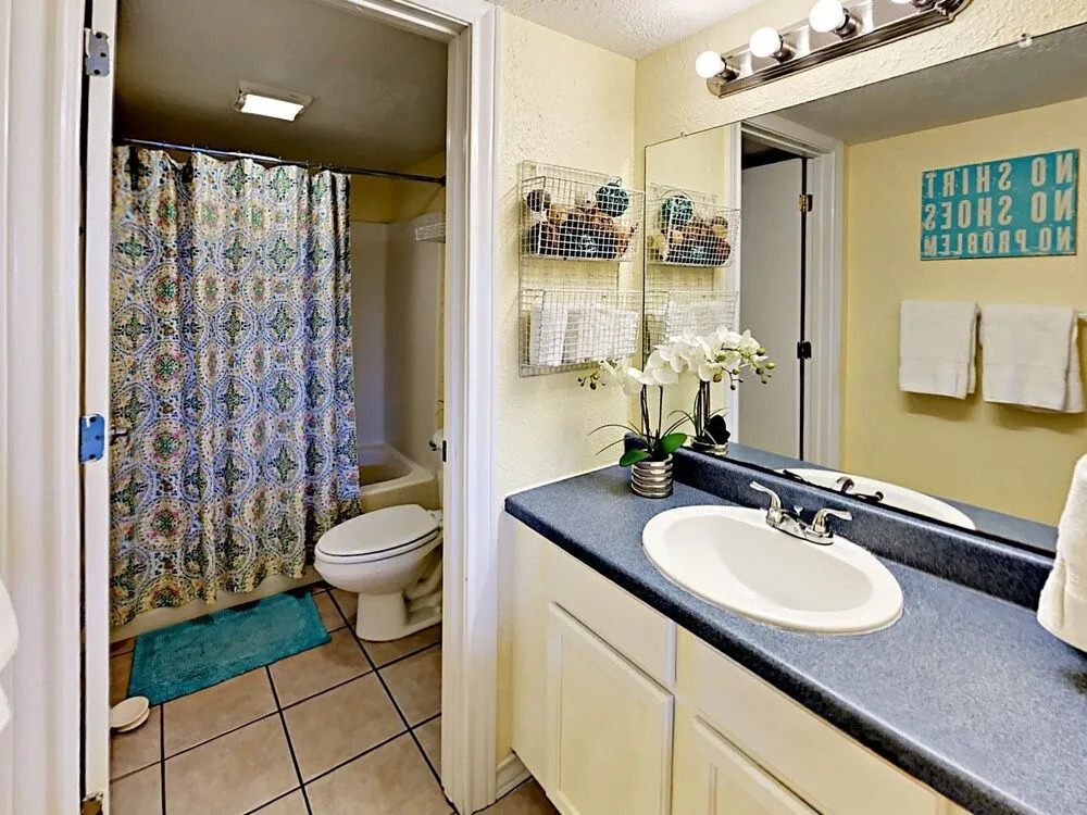 134 Sea Breeze 1 Bedroom 1 Bathroom Condo
