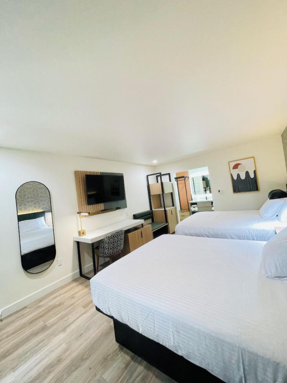 La Casa Inn