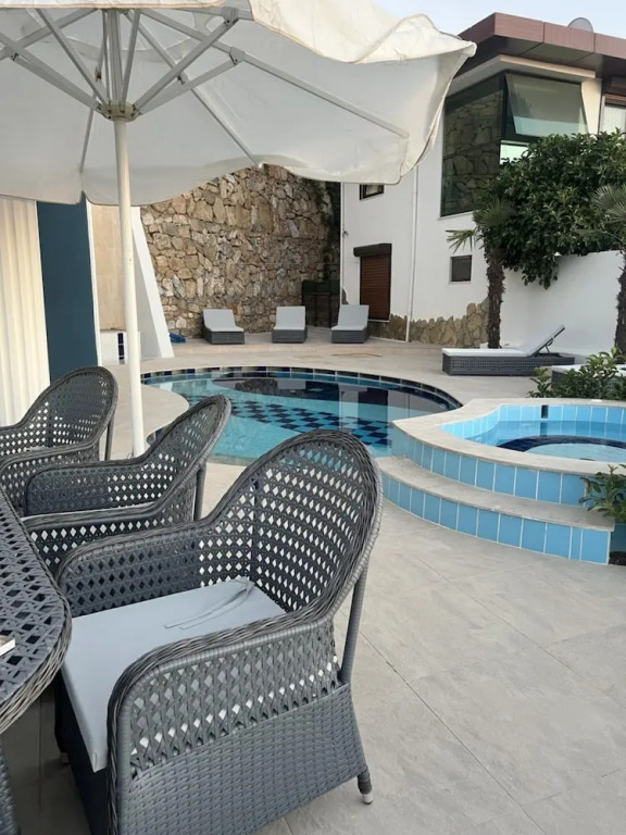 Amazing House With Private Pool in Antalya