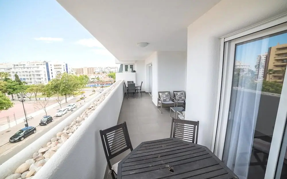 Myramar | 7 Pax | Parque de Poniente | 4724-KPAW