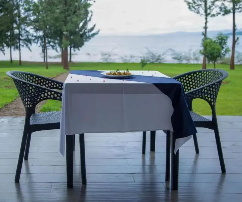 Eben Lake Kivu cottages and Villas