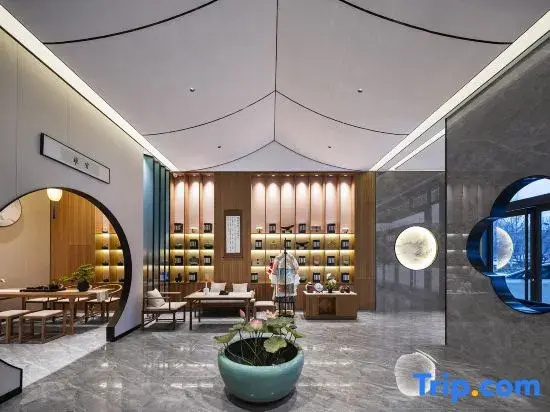 Moshang Qingya Hotel(Suixian North Lake Neighborhood Center Store)