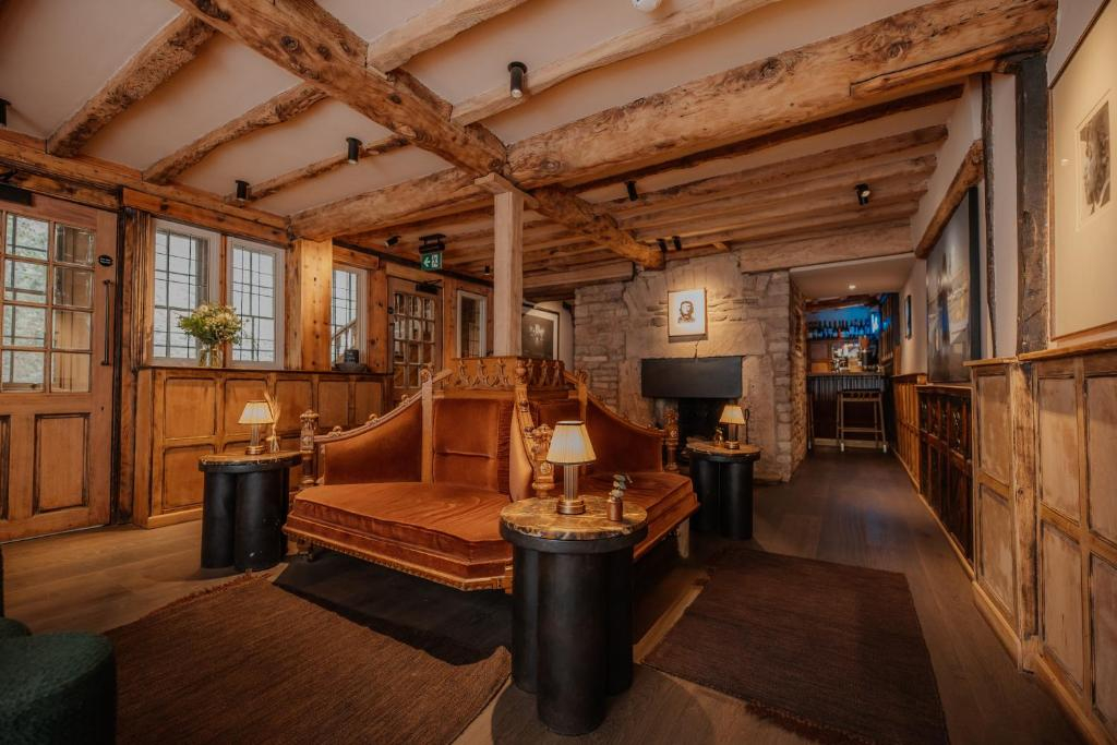 BULL Burford