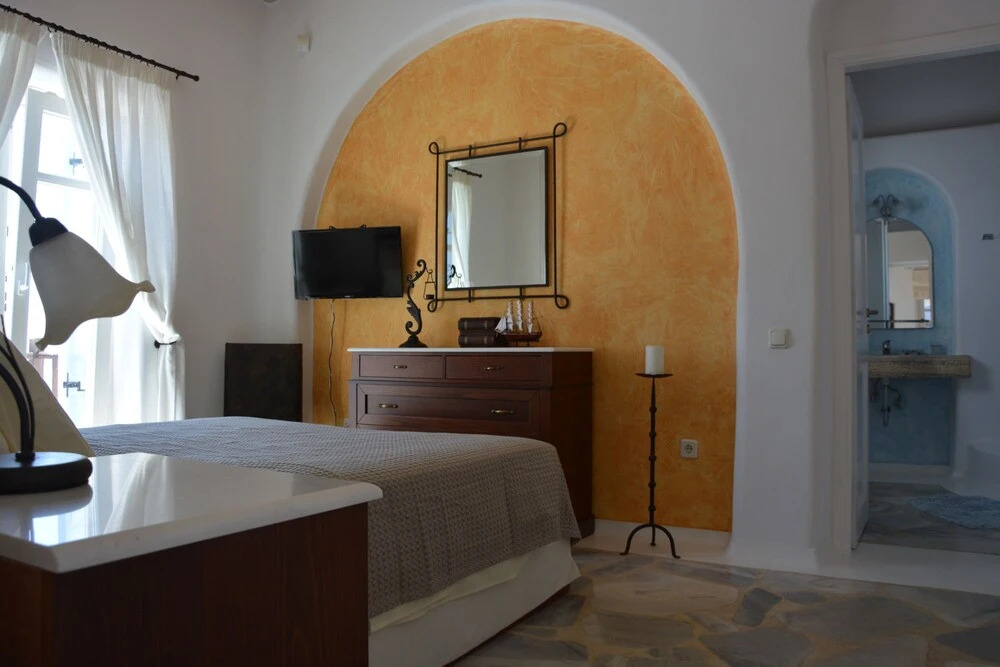 Delicate Mykonian House at Houlakia