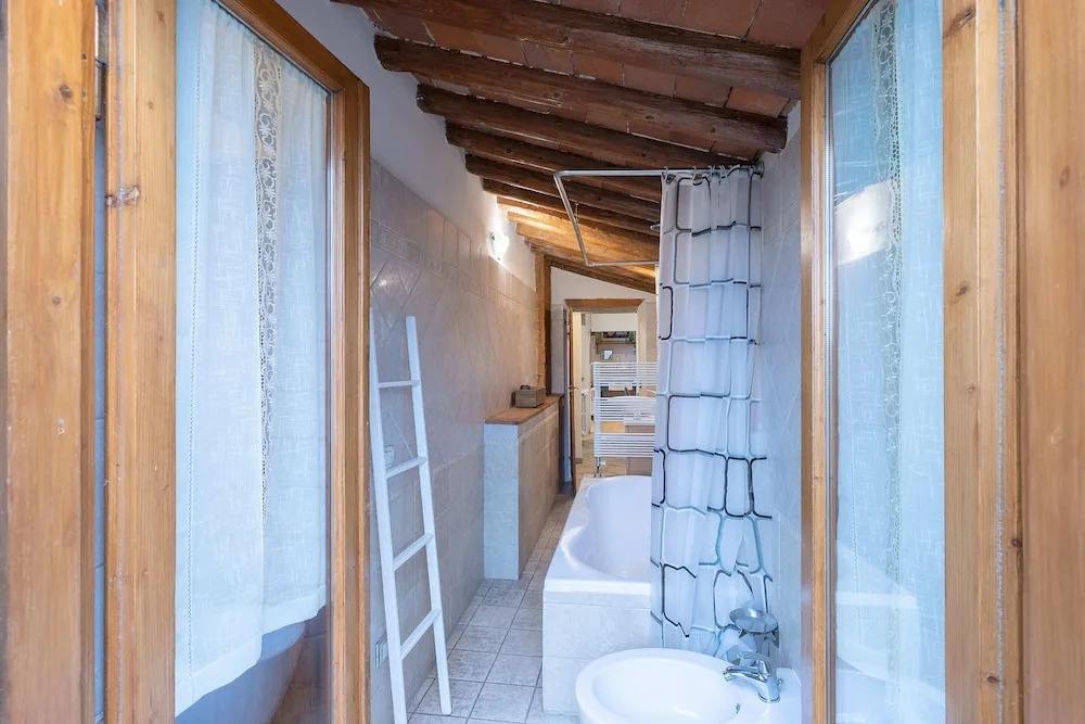Sanzanobi Nest