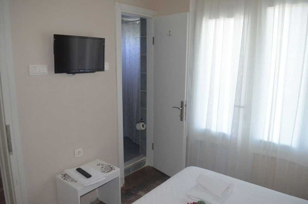 Tunc Hotel
