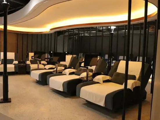 The Horizon Hotel