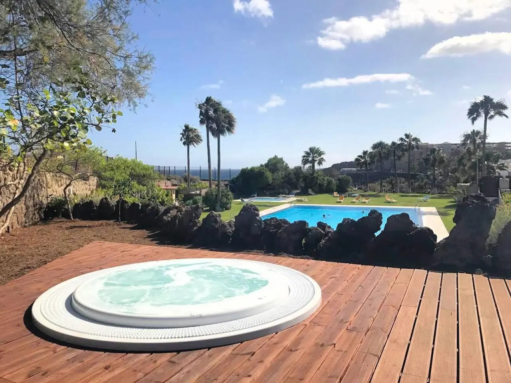 11 Holiday Homes