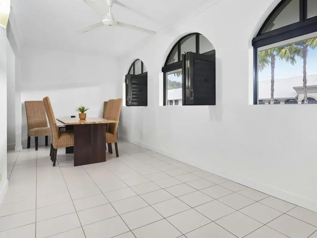 Palm Cove Get a Way