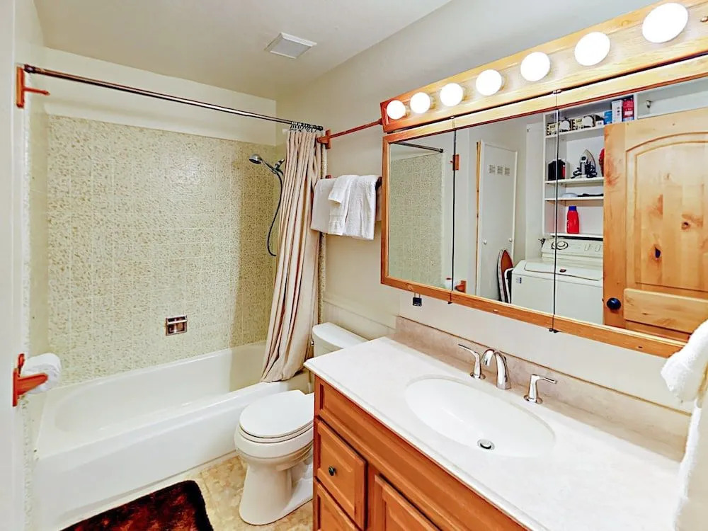Quiet 2BR Home w/ Kid-Friendly Yard