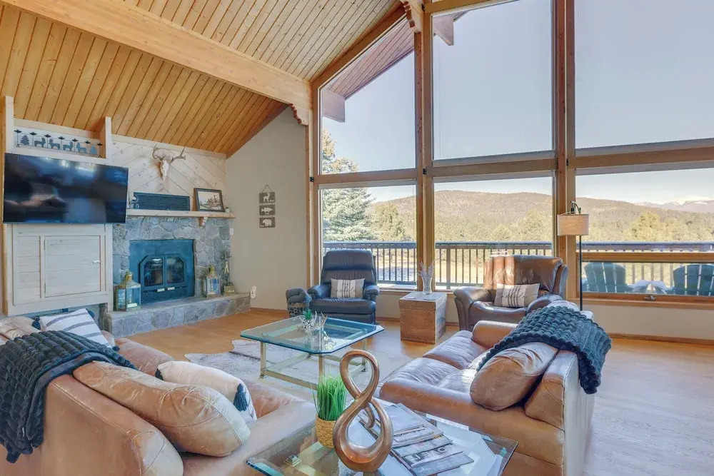 3 Mi to Ski Resort: Spacious Angel Fire Retreat