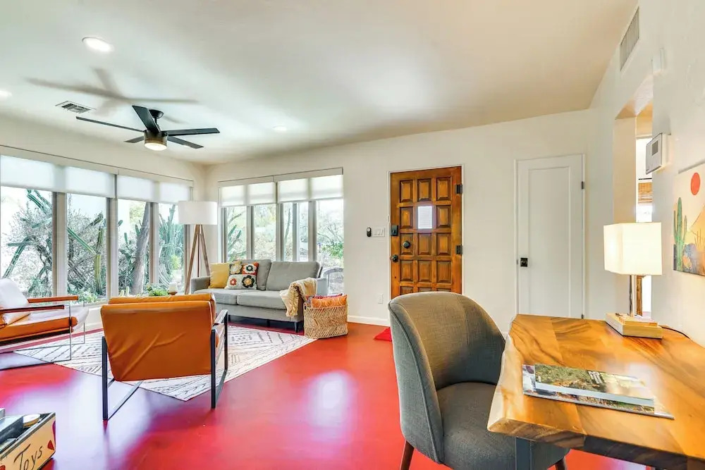 Gazebo, Patios & Grill: Colorful Tucson Retreat!