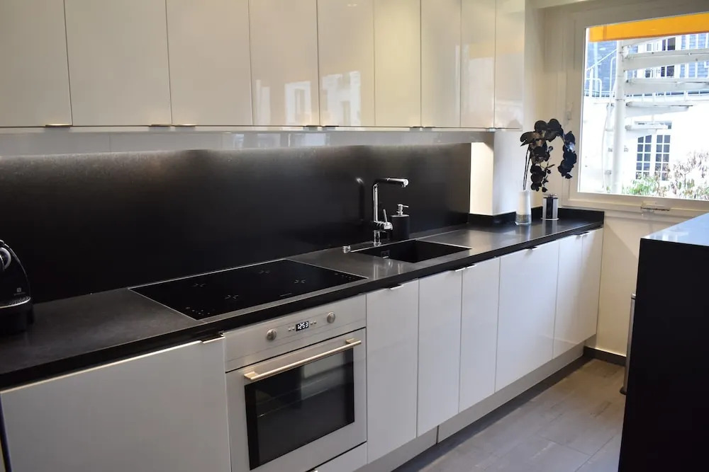 Studio Apartment Near Trocadéro & Champs Elysées