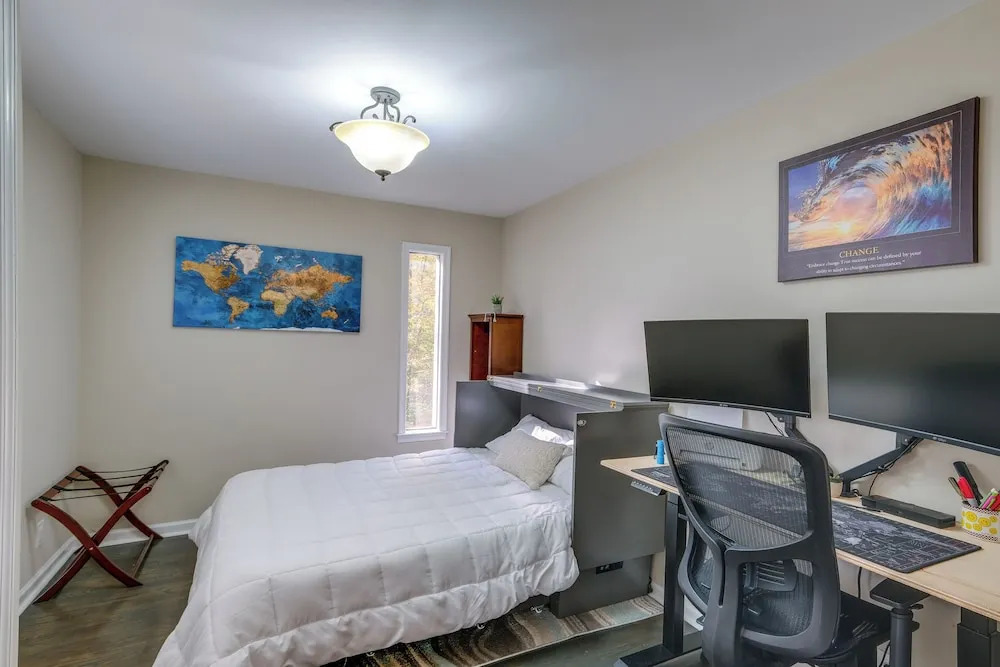 Spacious & Serene Lake Ridge Retreat w/ Game Room!