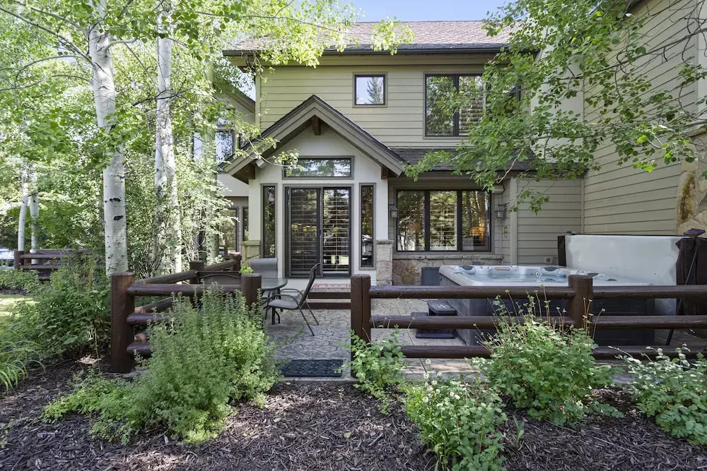Deer Lake Village at Deer Valley Resort - Two Bedroom Condo with Hot Tub #2426 2 Condo