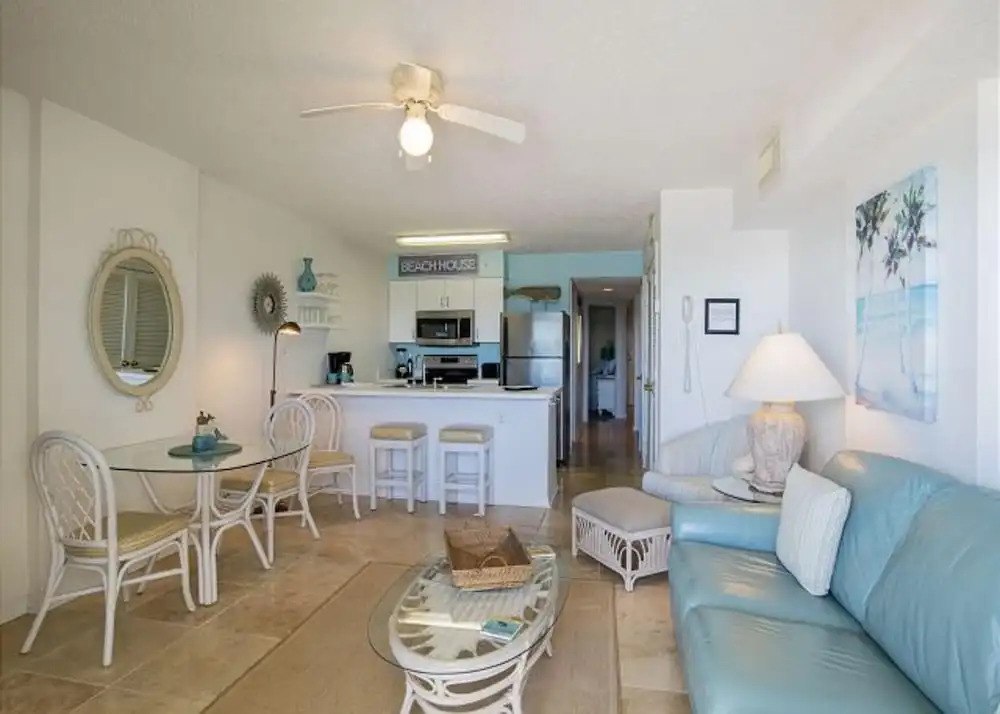 Royal Palms 604