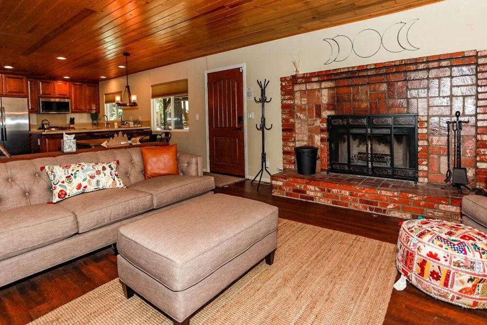 Bohemia Big Bear-1926 by Big Bear Vacations