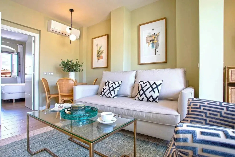 Marvelous Penthouse With 3 Terraces in Triana Castilla Terrace III