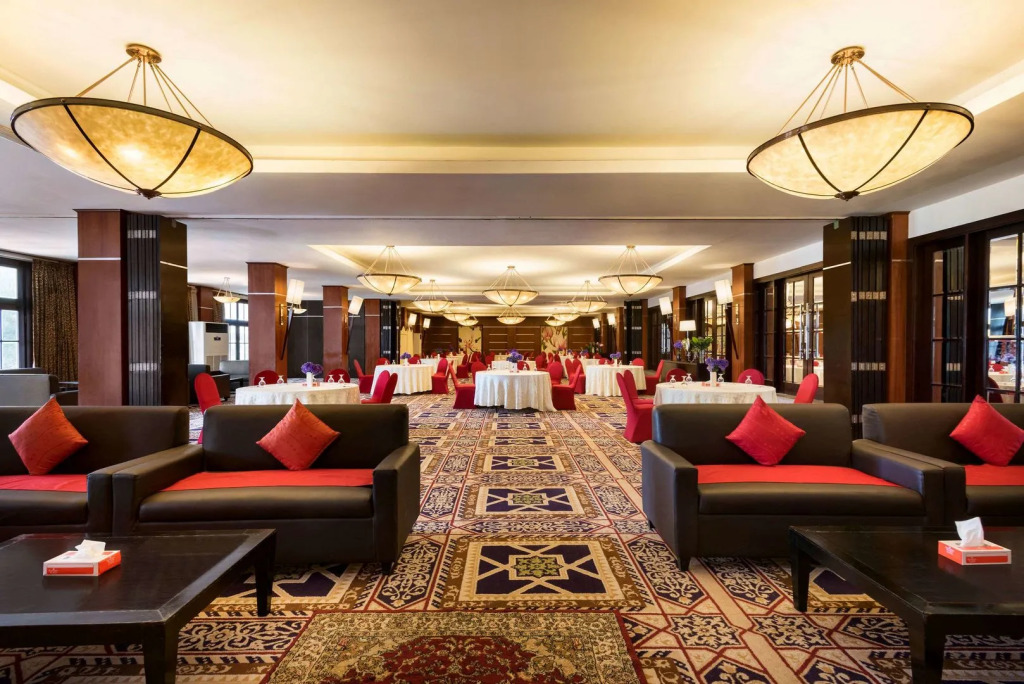 Ramada Plaza by Wyndham Karachi Airport Hotel