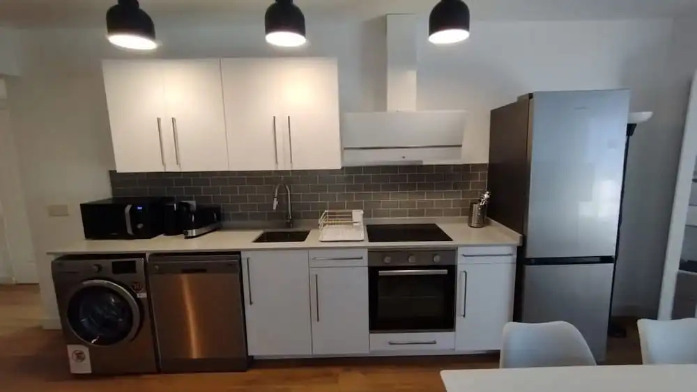 Studio 2 Bed-1 Bathroom for 3 NO Terrace F-3