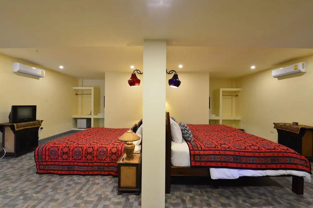 Baan Nai Soi Homestay