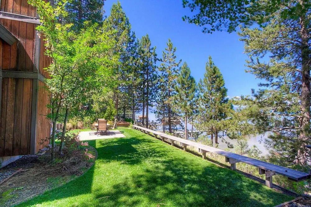 Tahoe Acres by Lake Tahoe Accommodations