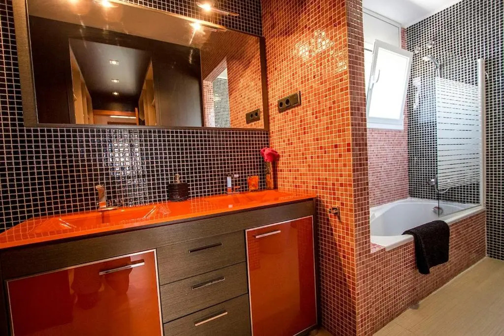 Catalunya Casas Modern and spacious with private pool close to BCN