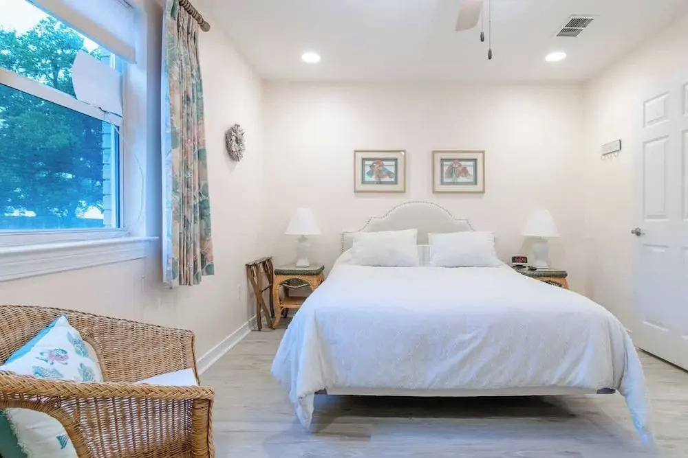 Cypress Cove 103 - Beautiful 1 Bedroom 1 Bath Beachfront Condo in Biloxi