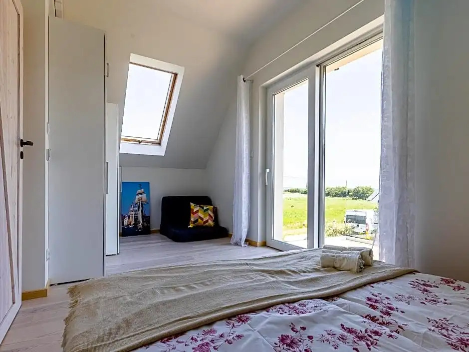 Seaview House with fireplace