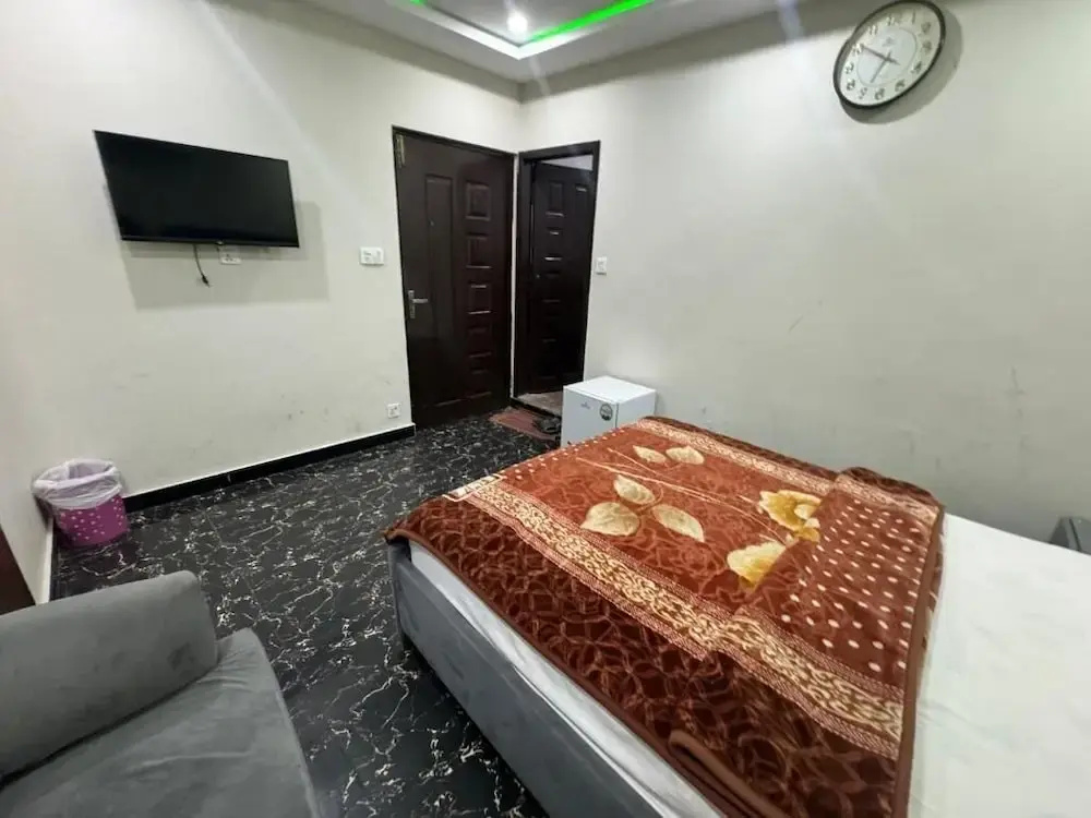Millat Hotel G9-4